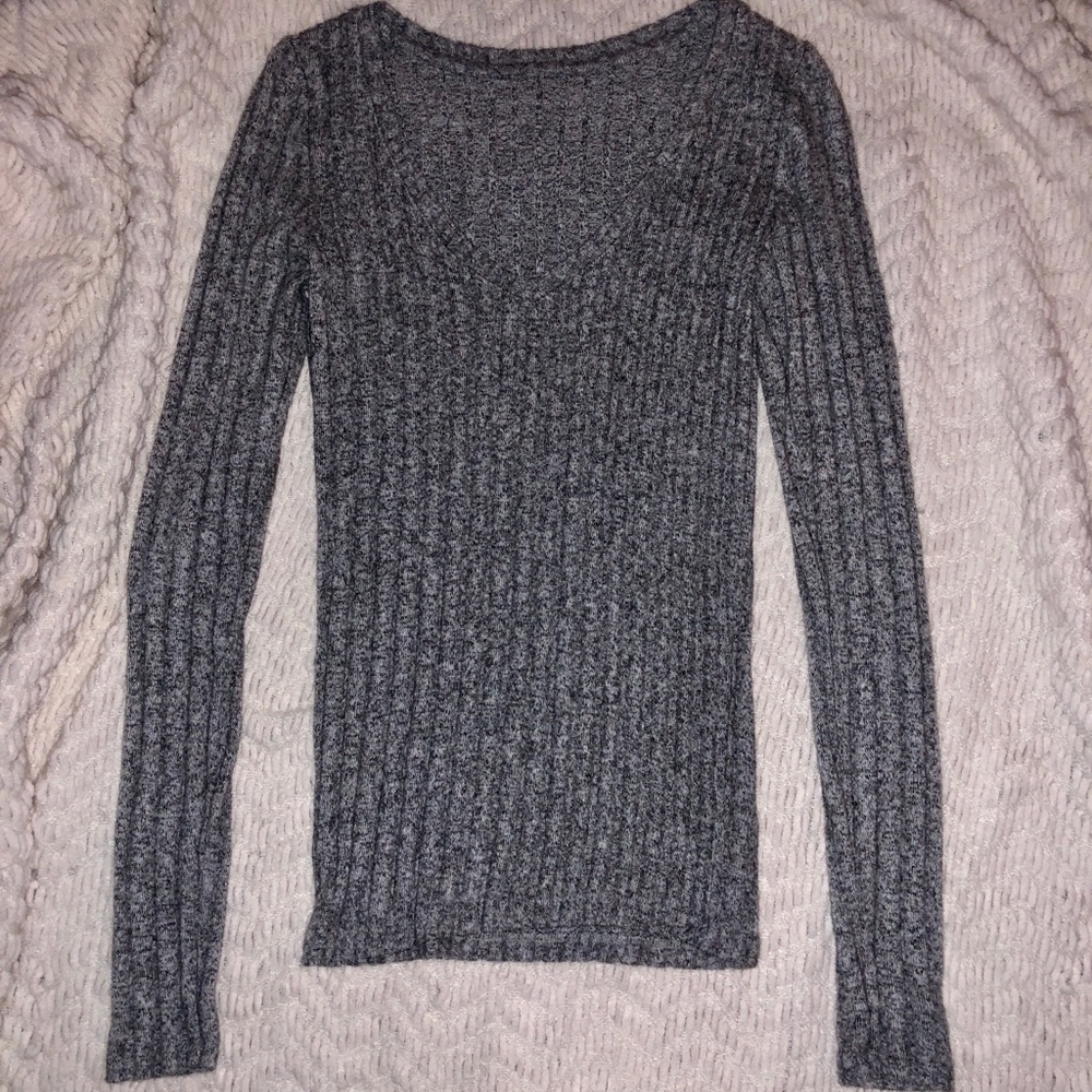 GREY FITTED LONG SLEEVE🖤